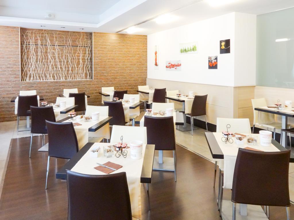 Hotel Mito Ossona Екстериор снимка