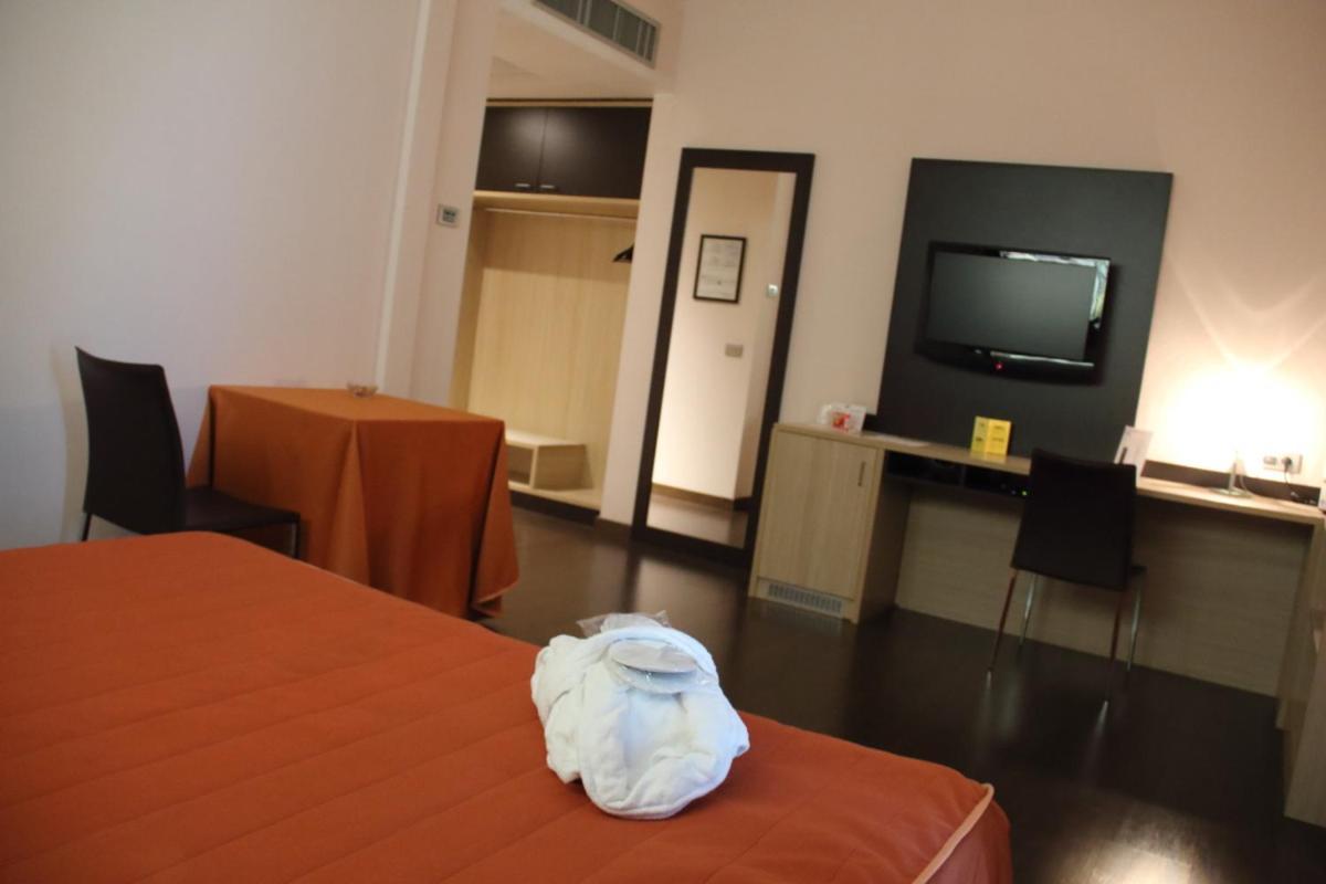Hotel Mito Ossona Екстериор снимка